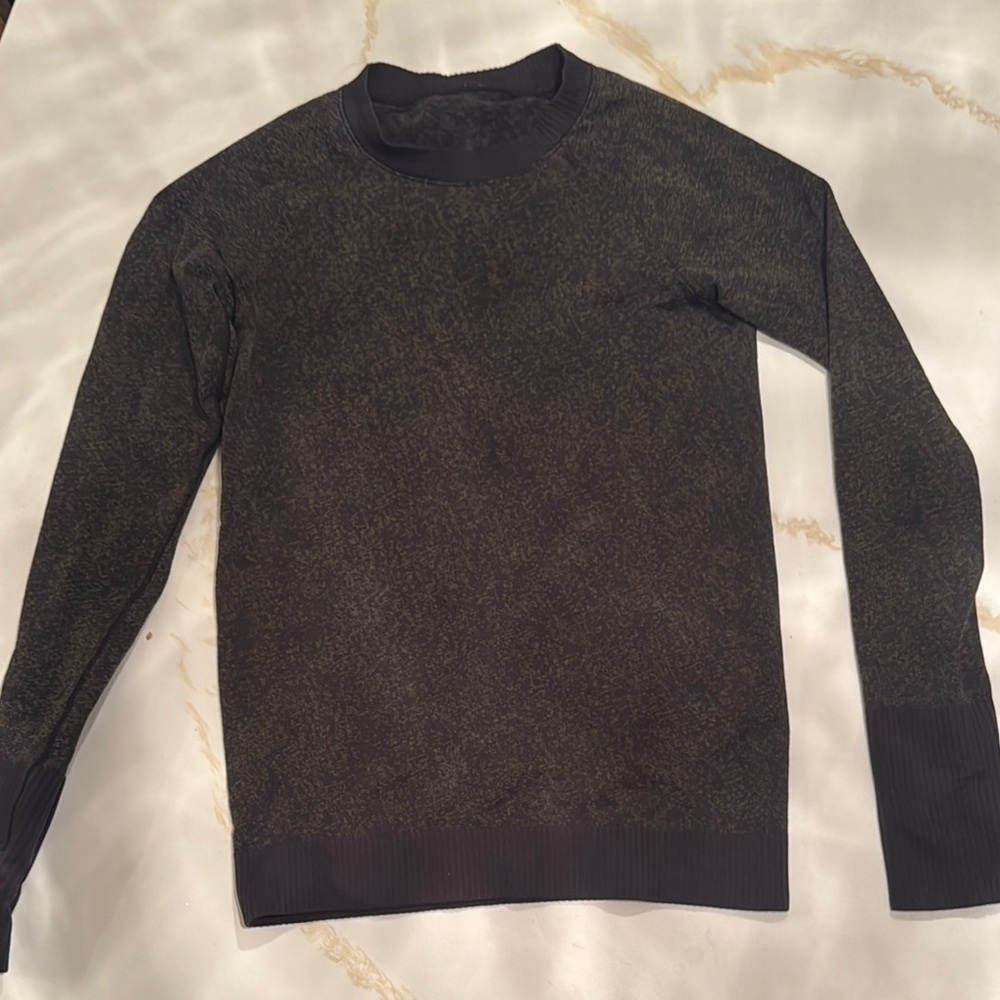 lululemon athletica Black Crew Neck Sweater Classic Design